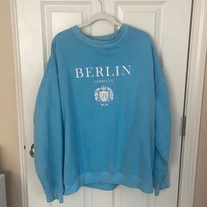 In The Style - light blue crew neck